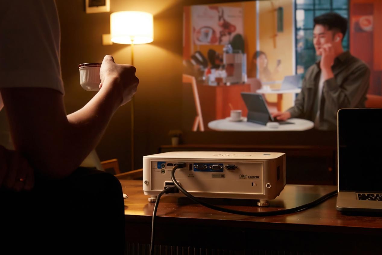 投影仪正在被“赶出”客厅澳门新葡京入口红极一时的(图2)