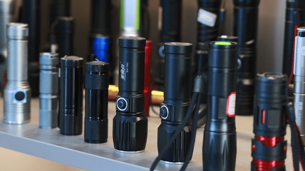 这个宁波小镇靠手电筒年捞80亿新葡京“死亡”行业里杀出血路！(图6)