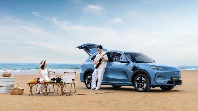 续航版610km续航+双五星安全家庭出行新标杆新葡京娱乐城1098万起!2026款银河E5长(图5) 续航版610km续航+双五星安全家庭出行新标杆新葡京娱乐城1098万起!2026款银河E5长(图5)